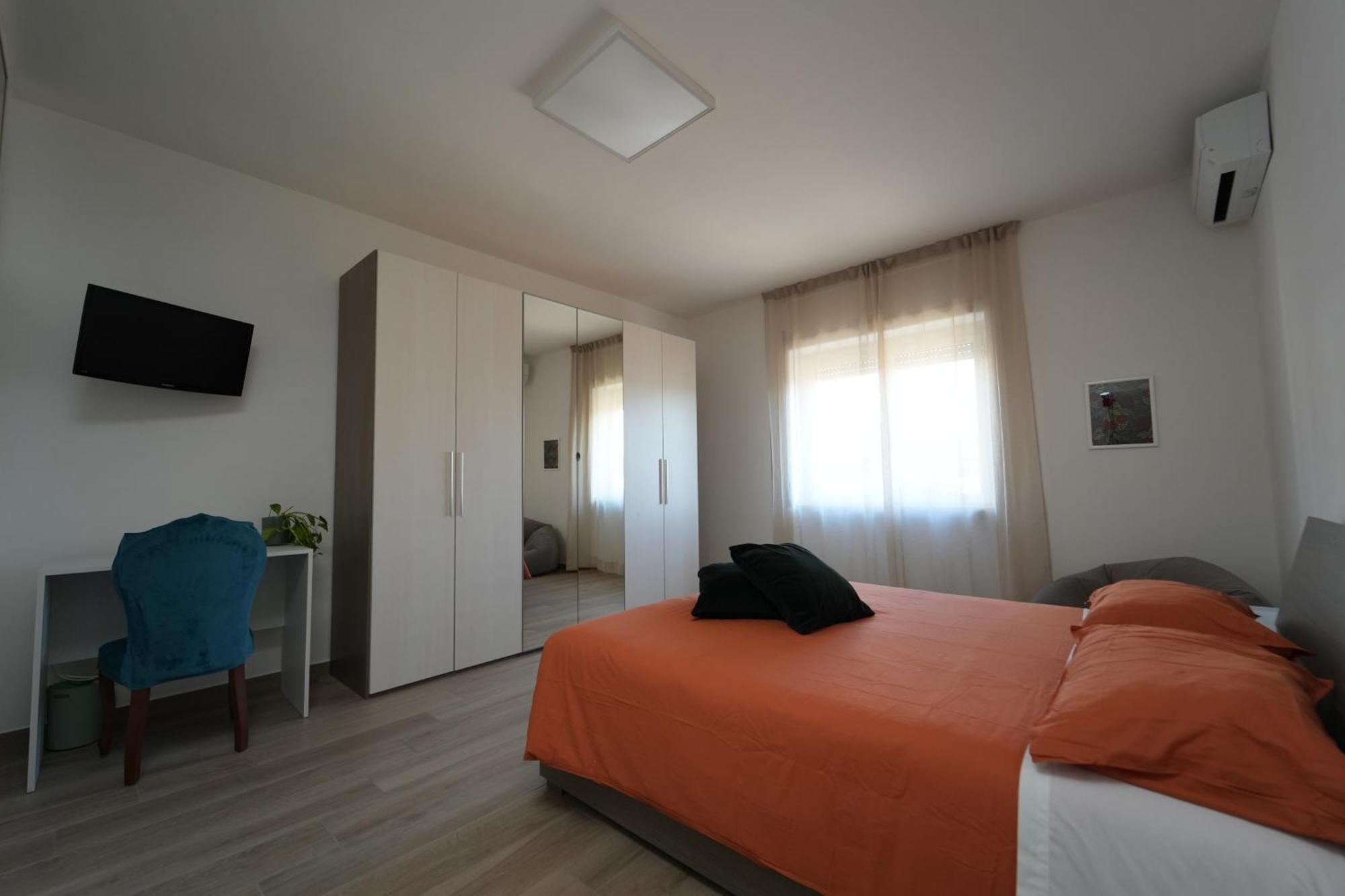 Panorama Vesuvius Affittacamere Guesthouse With Lift Near To Subway In Napoli Center Экстерьер фото