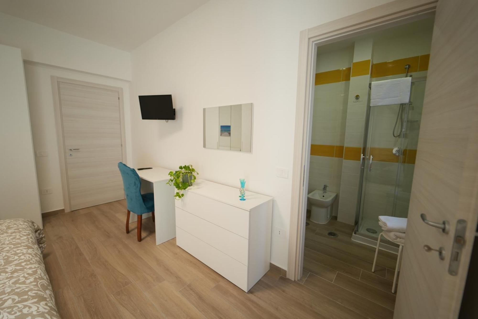 Panorama Vesuvius Affittacamere Guesthouse With Lift Near To Subway In Napoli Center Экстерьер фото