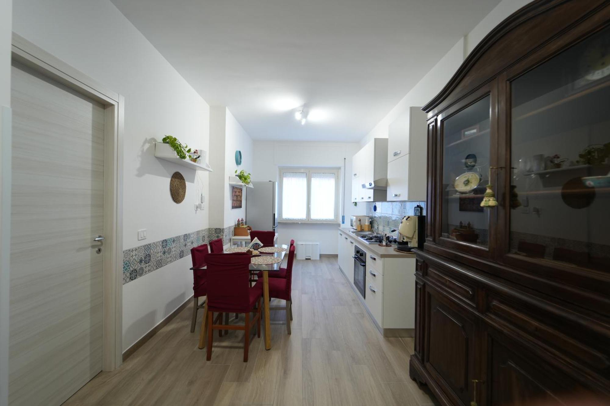 Panorama Vesuvius Affittacamere Guesthouse With Lift Near To Subway In Napoli Center Экстерьер фото